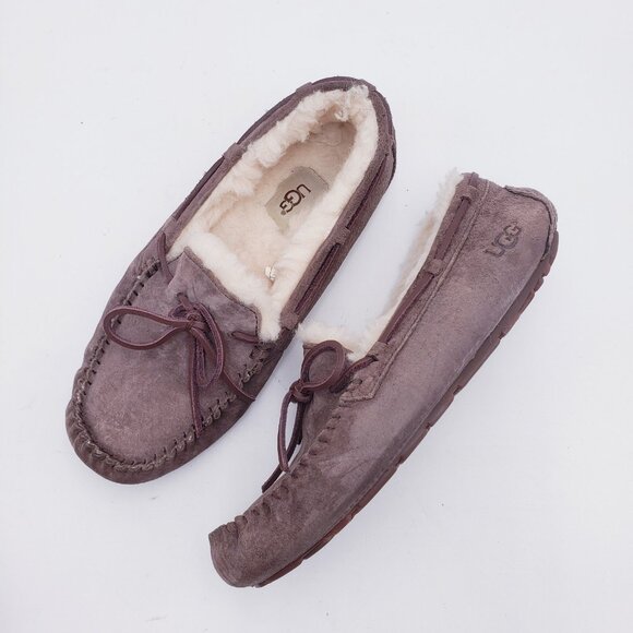 Ugg Dakota Mocassin Slipper Fur Lined Suede Slip On Comfort Women's Size 8 - Picture 1 of 9